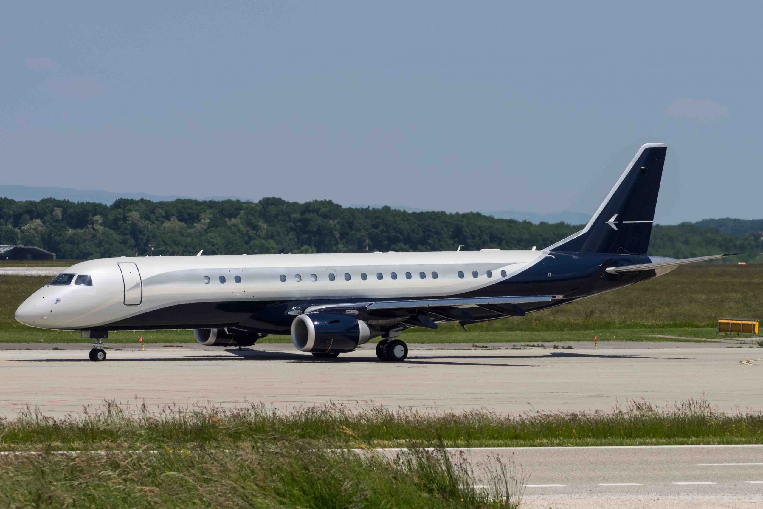 Embraer Lineage 1000E Jet