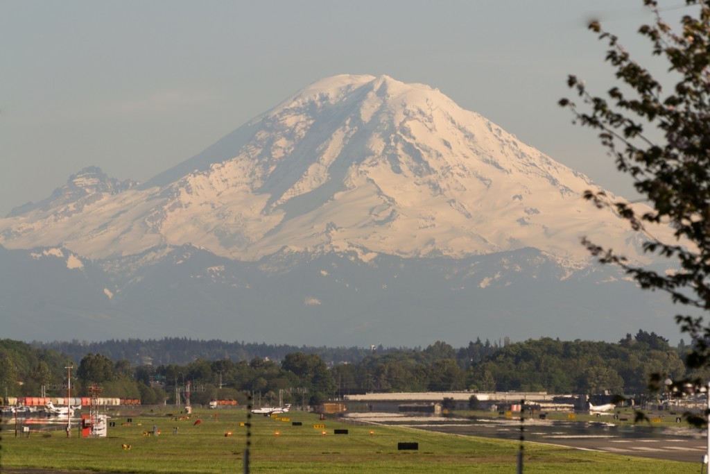 Boeing Field King County International Airport (BFI, KBFI) Private Jet Charter