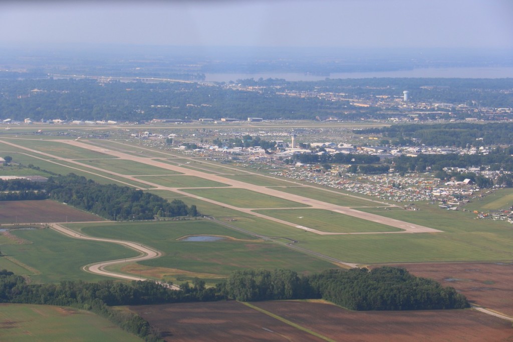 Wittman Regional Airport (OSH, KOSH) Private Jet Charter