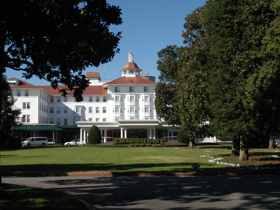 Pinehurst-S. Pines Airport (SOP, KSOP) Private Jet Charter Pinehurst-S. Pines Airport (SOP, KSOP) Private Jet Charter