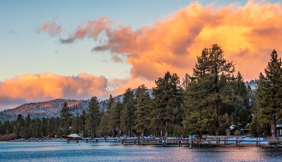 South Lake Tahoe Airport (TVL, KTVL) Private Jet Charter South Lake Tahoe Airport (TVL, KTVL) Private Jet Charter