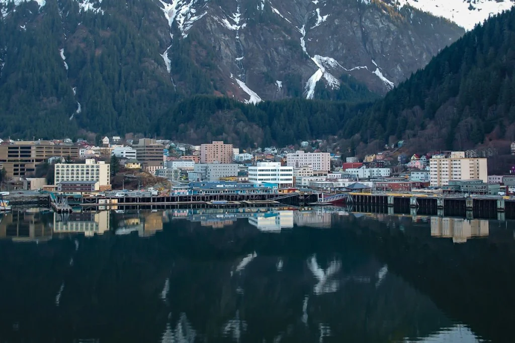 Juneau International Airport (JNU, PAJN) Private Jet Charter