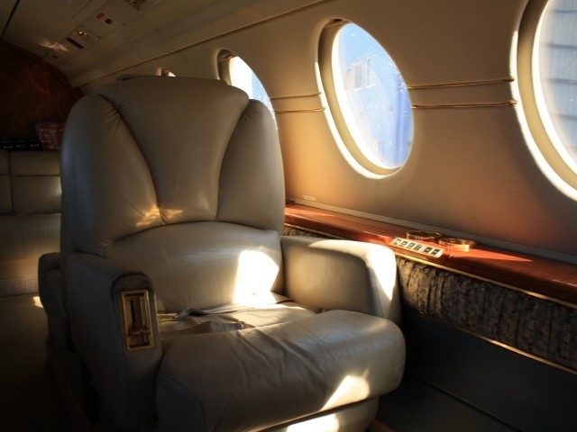 Interior-Falcon-50