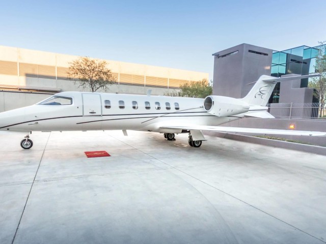 Learjet 40