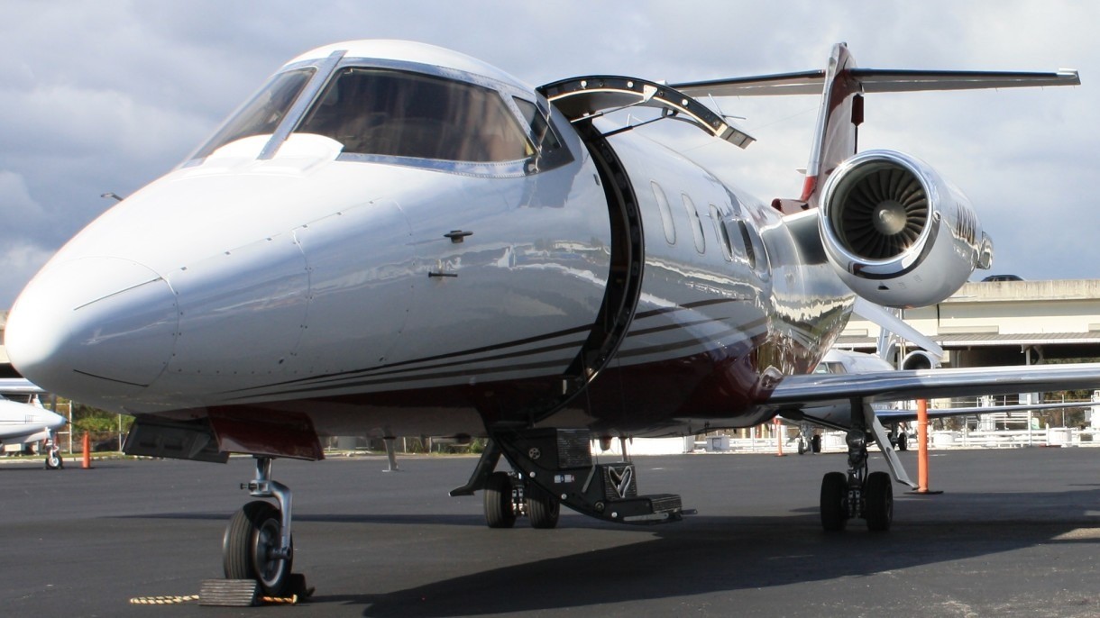 Learjet 60 Private Charter Flights