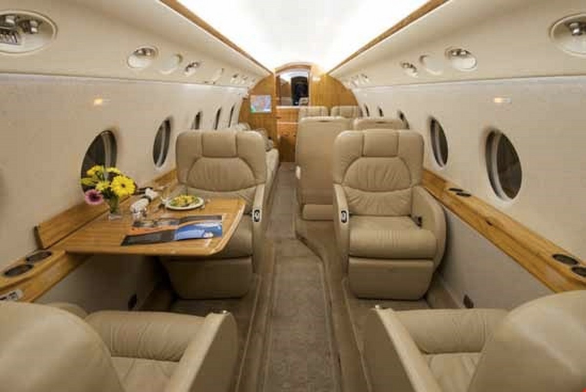 Gulfstream G200 inside