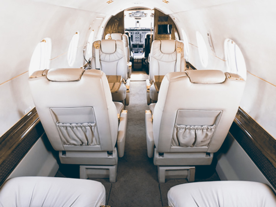 Hawker 400xp interior