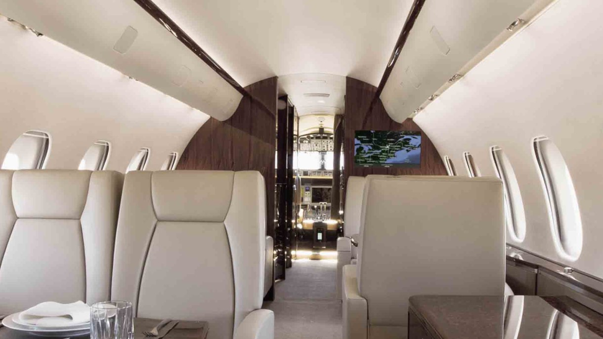 Bombardier Global 5000 interior