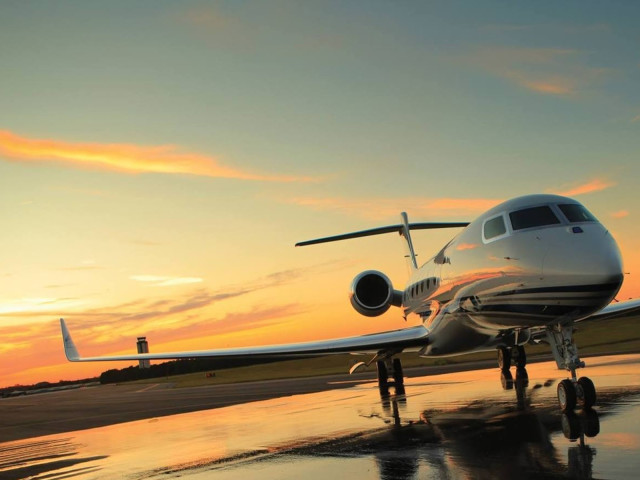 Air Charter Miami to London