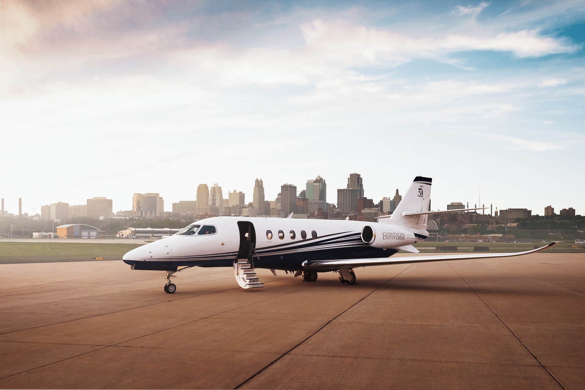 Citation Latitude charter