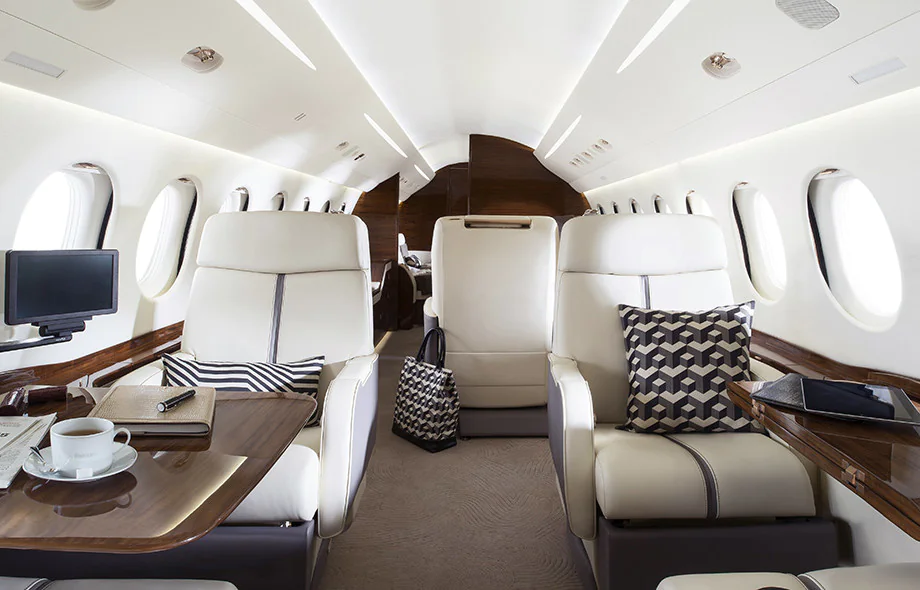 Dassault Falcon 7X Wide body cabin