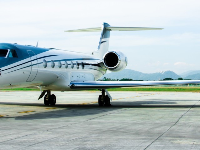 Private Jet and Hunting