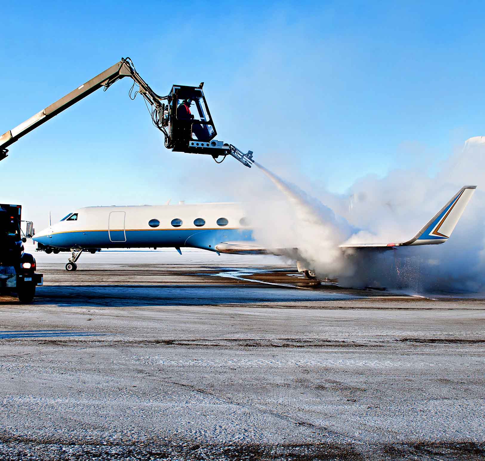 de-icing a jet