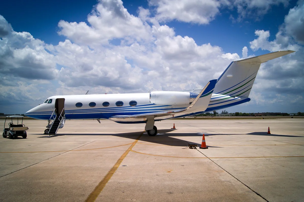 5 Super Midsize Jets for Popular On-Demand Private Jet Transcontinental Routes