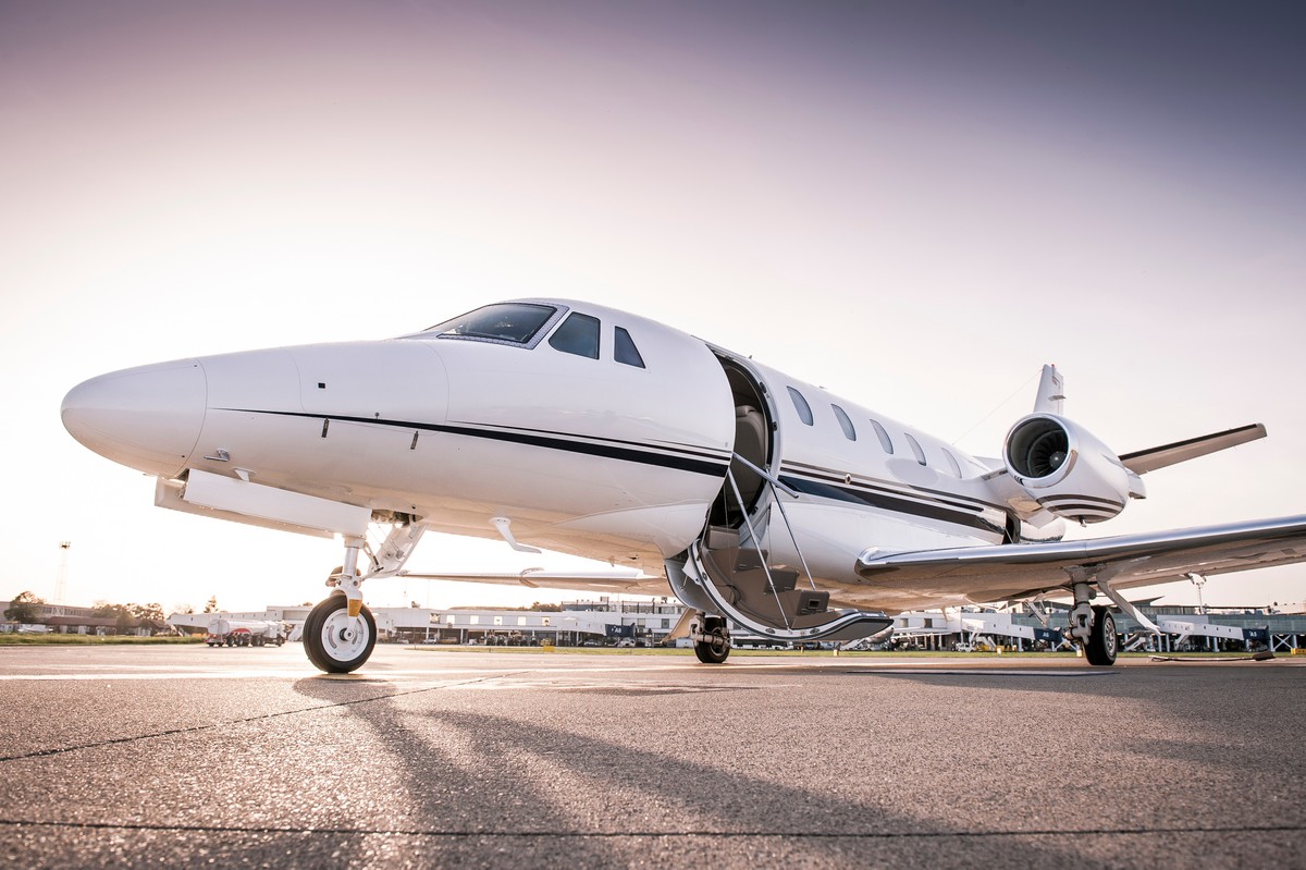 Private Jet Charter Van Nuys to New Orleans