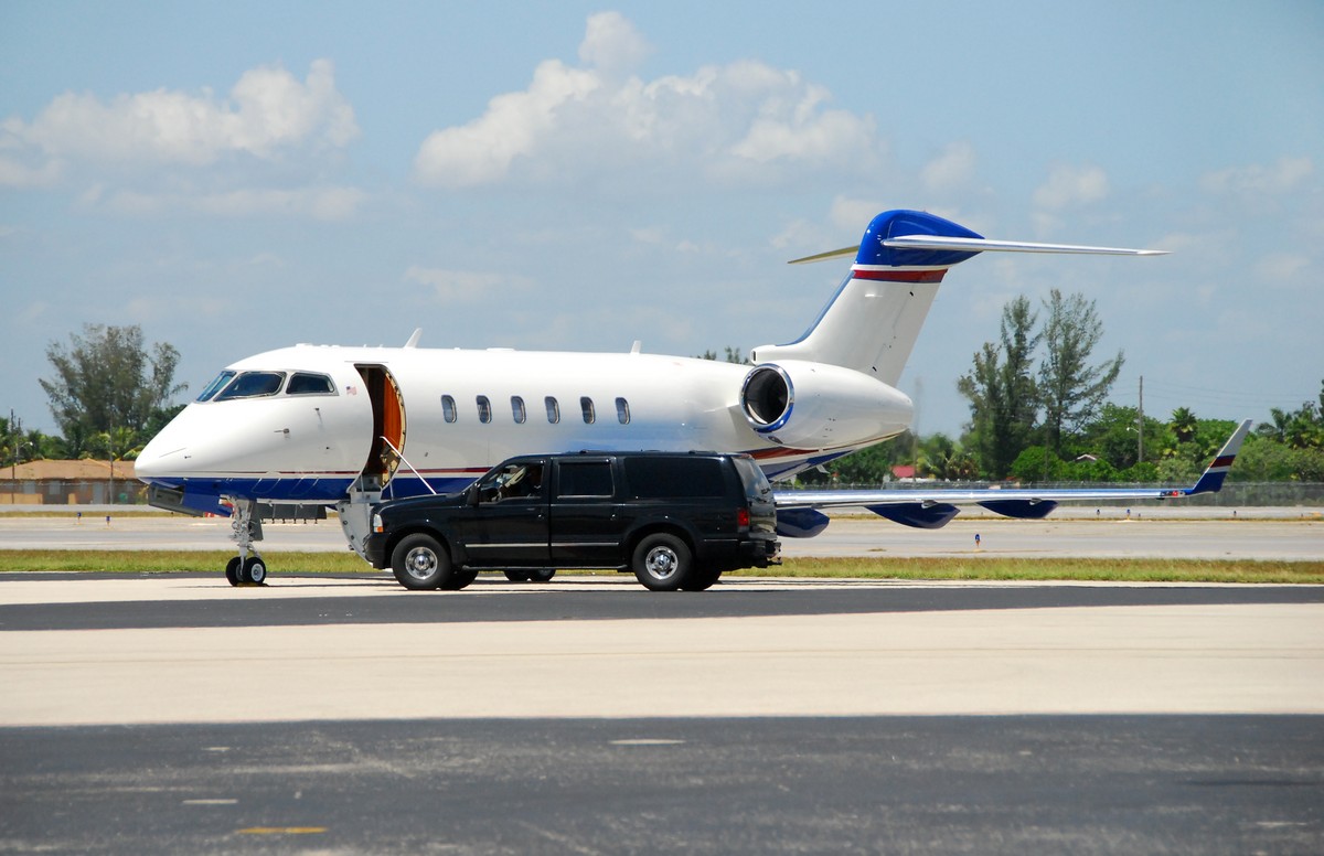 Recommend private jet options for an on-demand private charter to San Diego