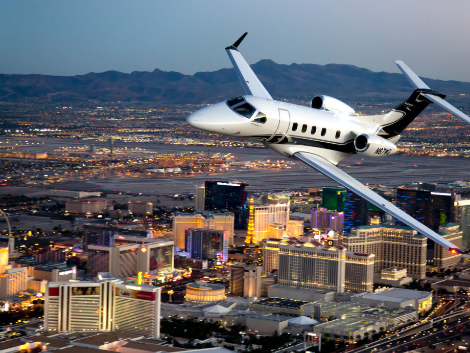 Embraer Phenom 300