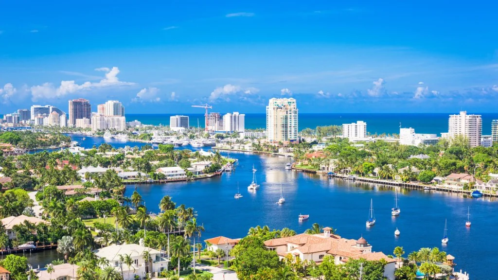 Fort Lauderdale Executive Airport (FXE, KFXE) Private Jet Charter