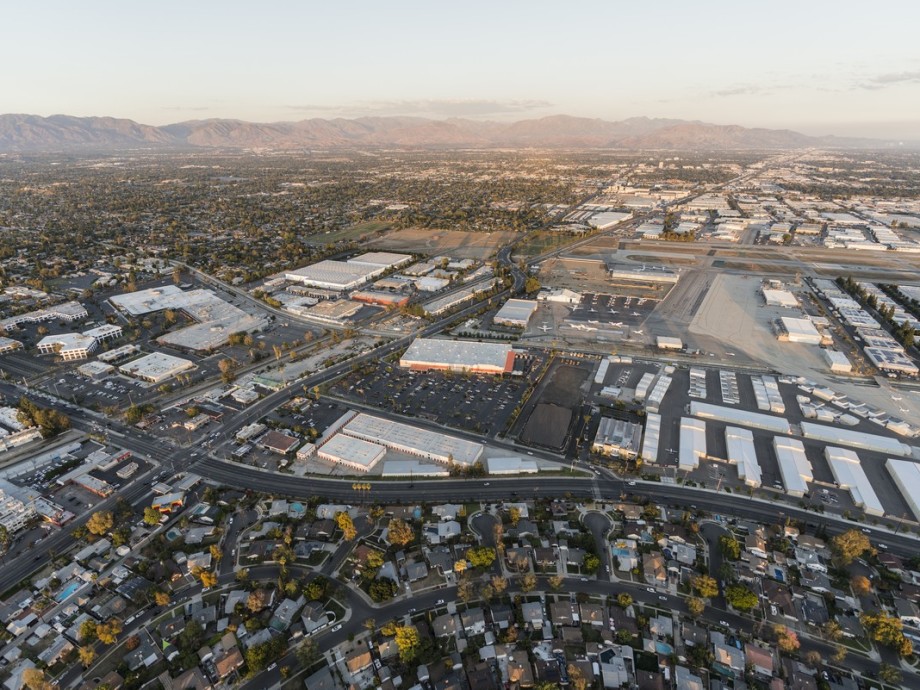 Van Nuys Airport (VNY, KVNY) Private Jet Charter Van Nuys Airport (VNY, KVNY) Private Jet Charter