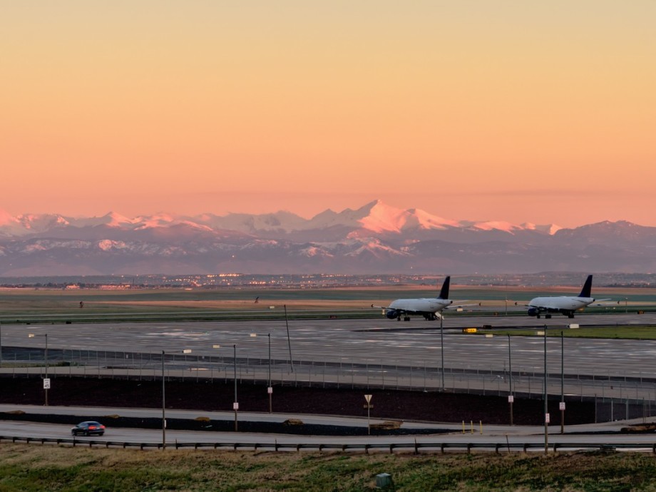 Denver International Airport (DEN, KDEN) Private Jet Charter