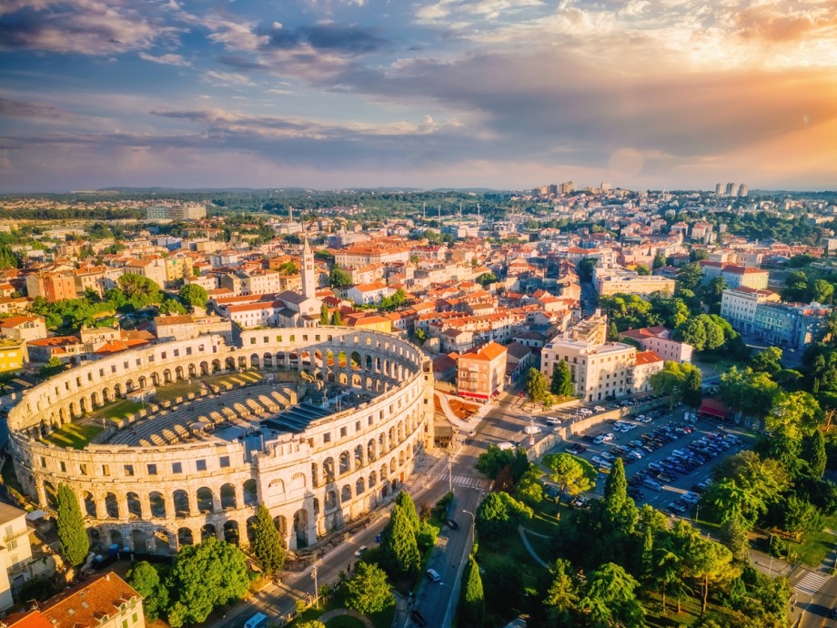 Pula Private Jet Charter Pula Private Jet Charter