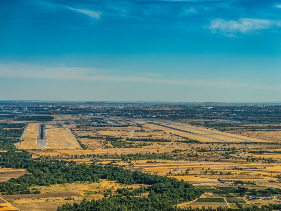 Adolfo Suárez Madrid-Barajas Airport (MAD, LEMD) Private Jet Charter Adolfo Suárez Madrid-Barajas Airport (MAD, LEMD) Private Jet Charter
