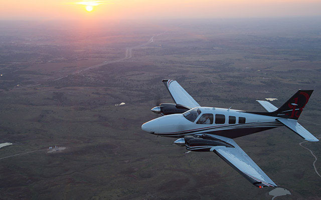 Private Jet Charter Beechcraft Baron 58