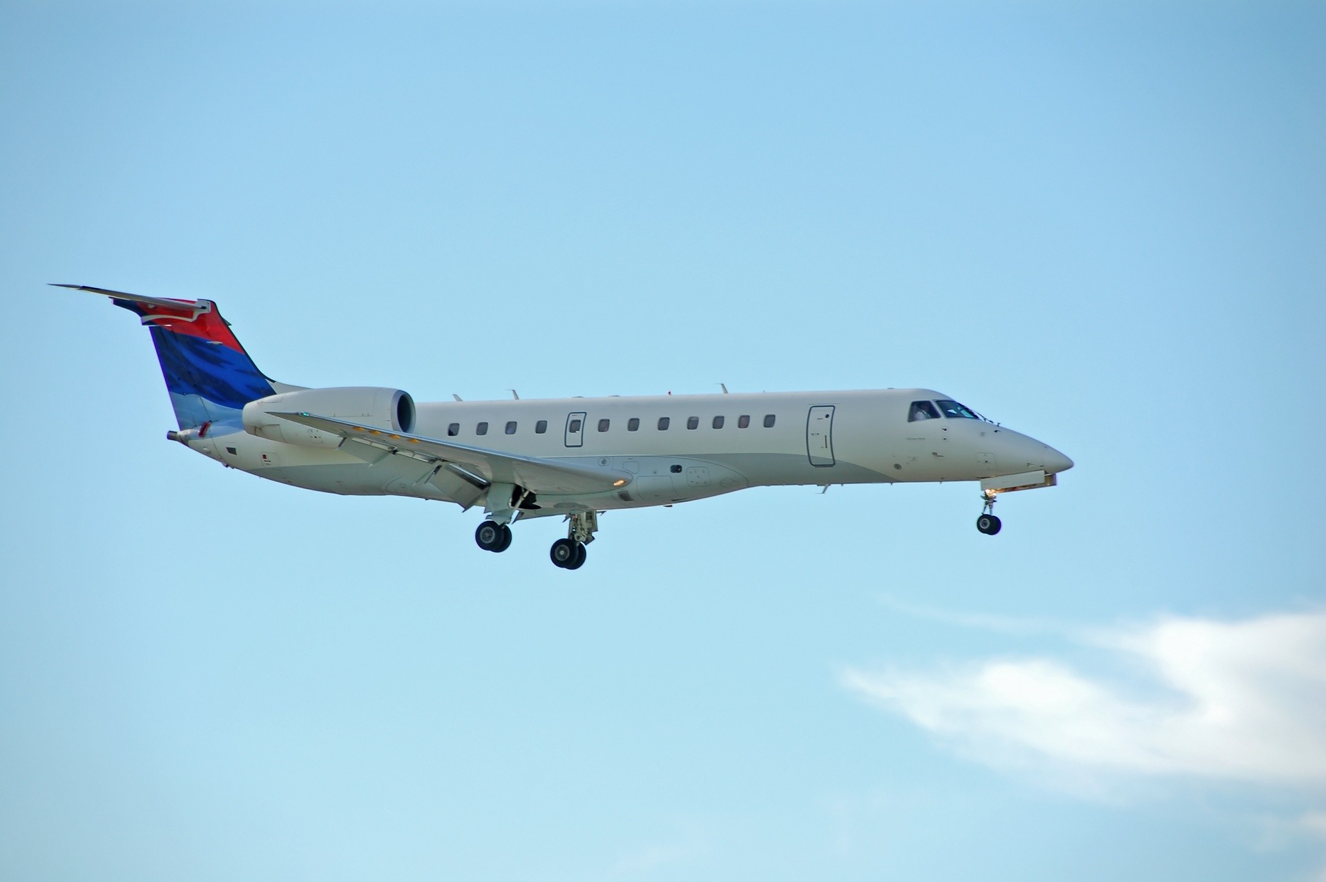 Private Jet Charter Embraer ERJ 135