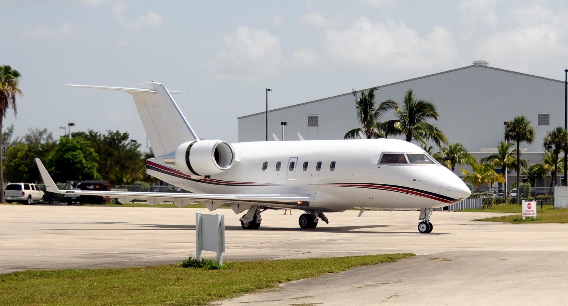 Challenger 601 Charter Aircraft H Mercury Jets