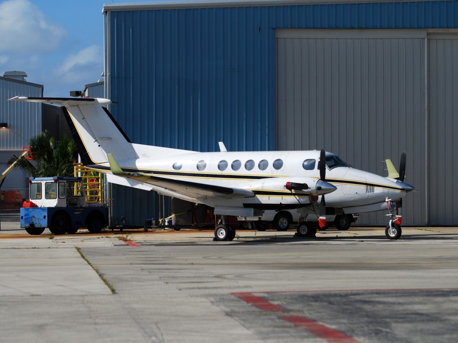 Private Jet Charter Beech BE90 King Air Private Jet Charter Beech BE90 King Air