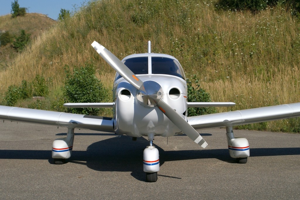 Private Jet Charter Piper Archer DX