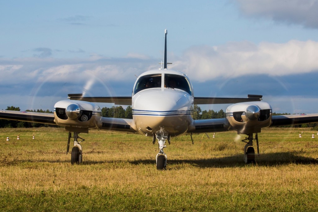 Private Jet Charter Piper PA-31 Navajo