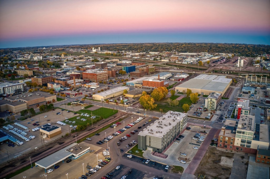 Sioux Gateway Airport (SUX, KSUX) Private Jet Charter