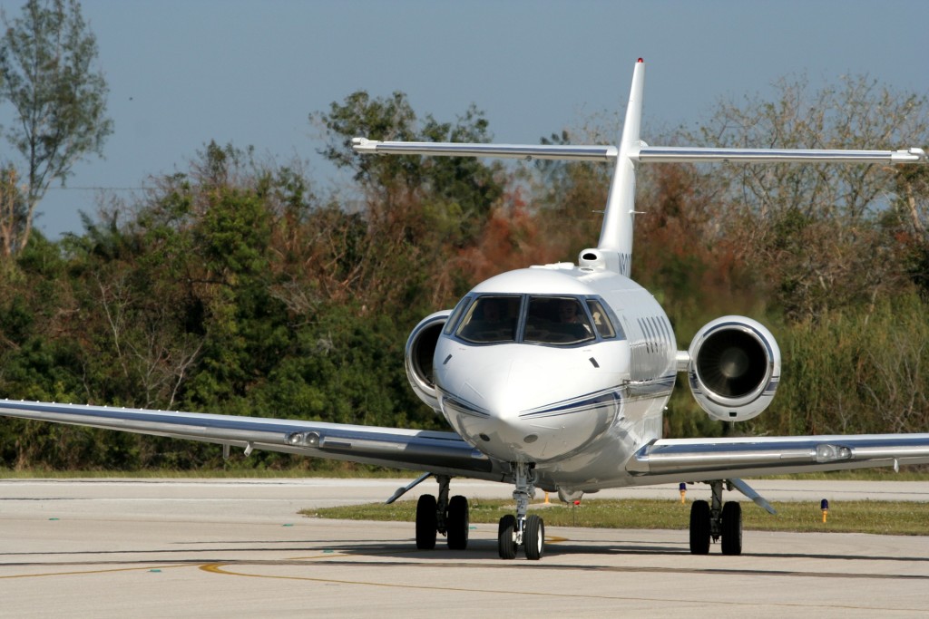 Private Jet Charter Learjet 85