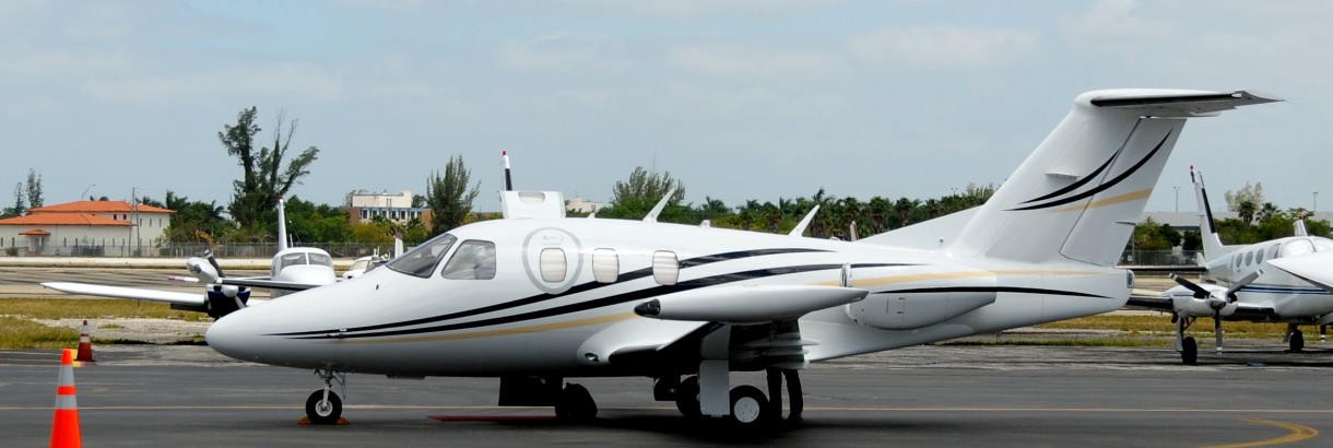 Private Jet Charter Eclipse 500