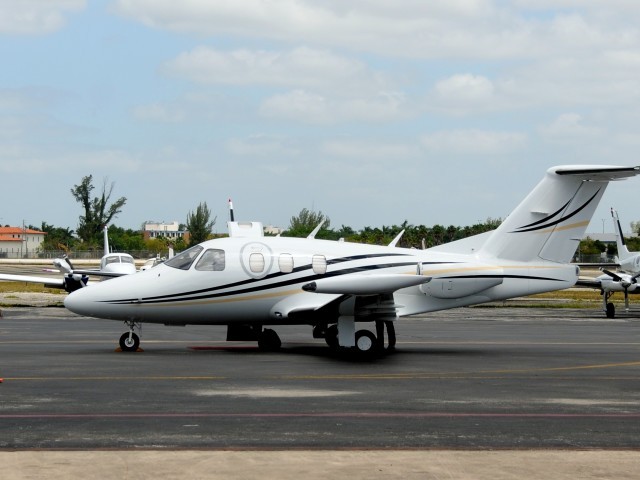 Private Jet Charter Eclipse 500