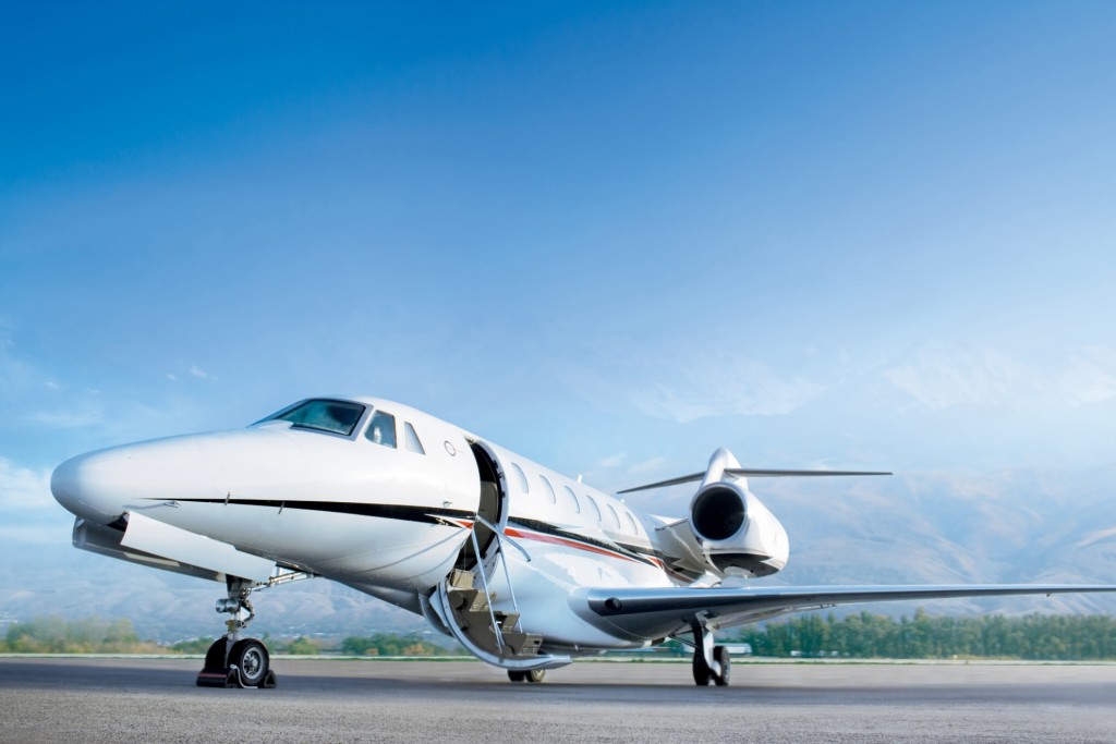 Blackbushe Airport (BBS, EGLK) Private Jet Charter