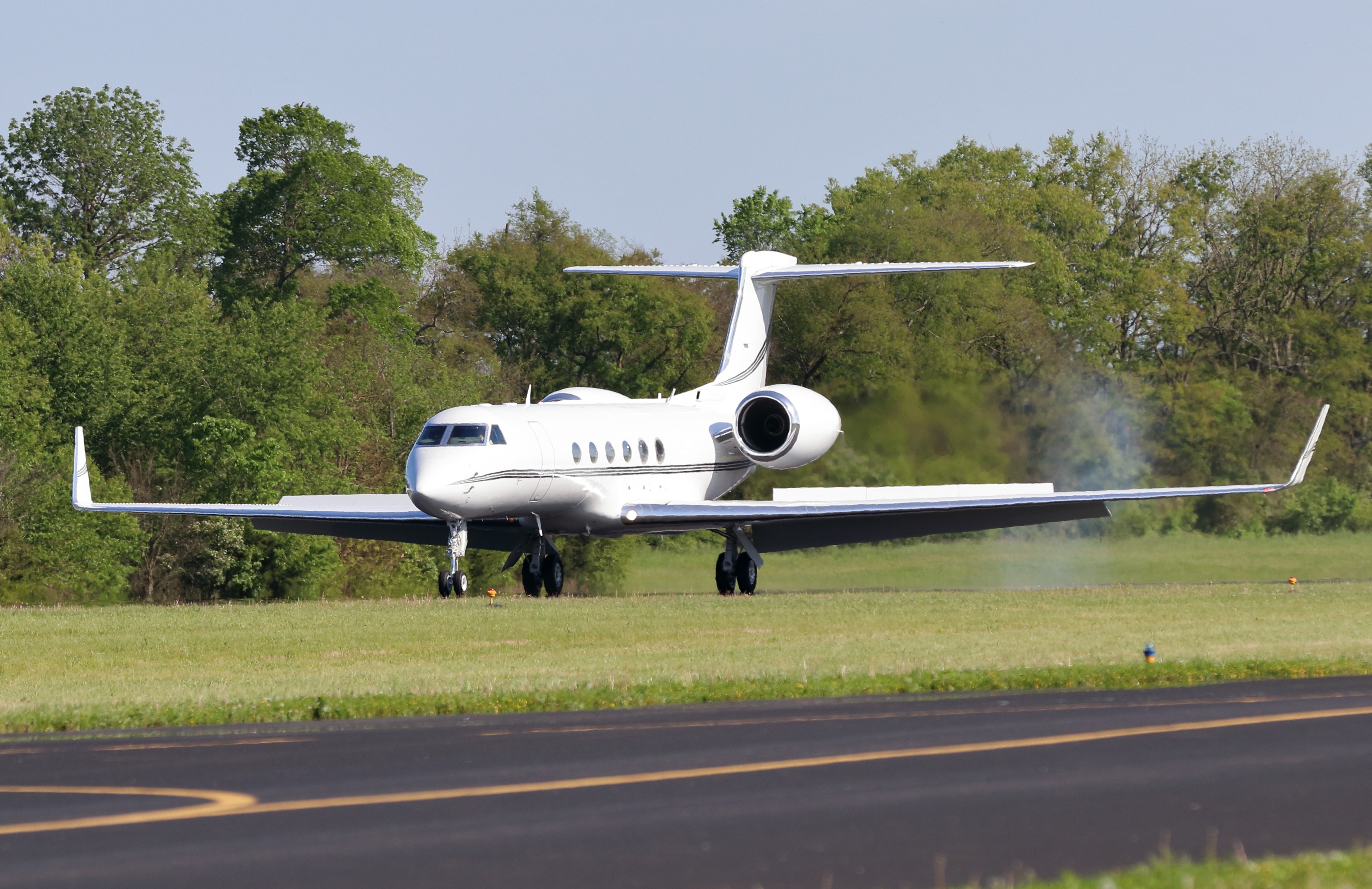 Gulfstream G300 Charter